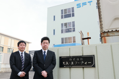 株式会社エス・エフ・ティーの増本氏(左)と白井氏(右)