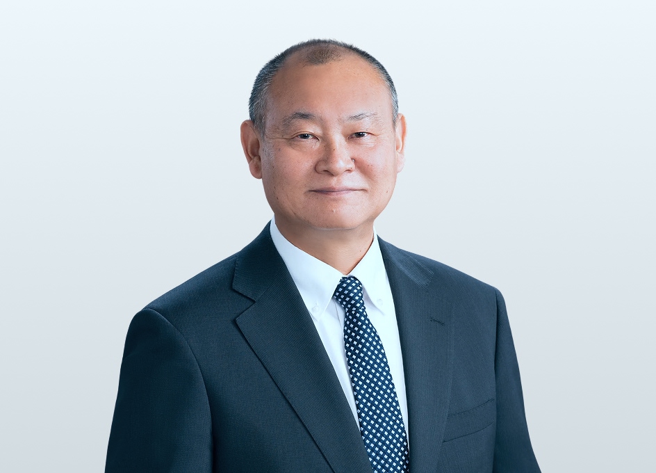 Portrait of CEO Masaharu Yamazaki